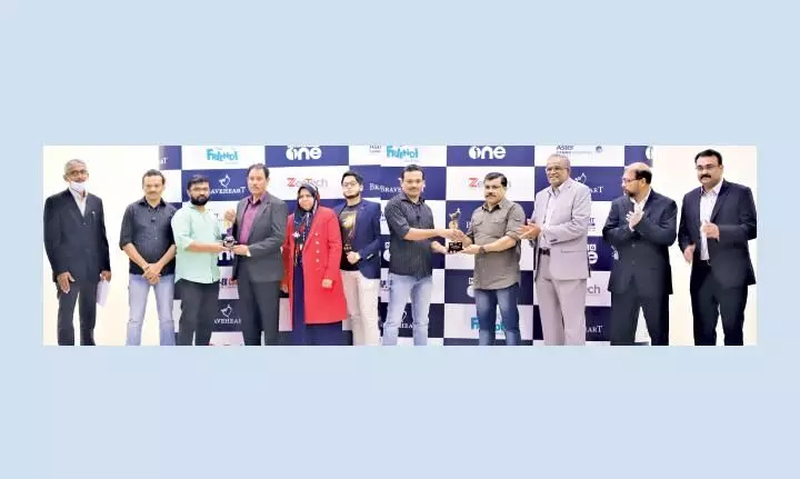 മീഡിയവൺ ബ്രേവ്ഹാർട്ട് പുരസ്കാരം: ഷാജി വയനാടിനും സൈഫുദ്ദീൻ പൊറ്റശ്ശേരിക്കും സമ്മാനിച്ചു മീഡിയവൺ ബ്രേവ്ഹാർട്ട് പുരസ്കാരം: ഷാജി വയനാടിനും സൈഫുദ്ദീൻ പൊറ്റശ്ശേരിക്കും സമ്മാനിച്ചു