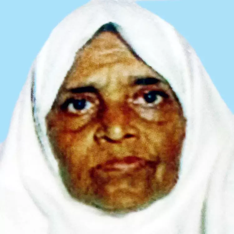 ആ​മി​ന ഉ​മ്മ