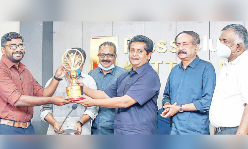 jeethu joseph giving victor george award