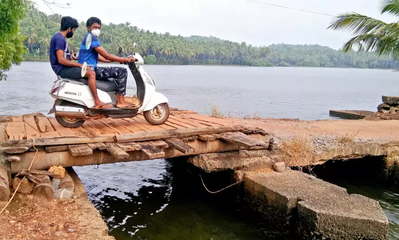 Pongilodipara-Mukkathuthazham wooden bridge Pongilodipara-Mukkathuthazham wooden bridge