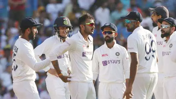 മോദി സ്റ്റേഡിയത്തിൽ പട്ടേൽ ഷോ; ആദ്യ ഇന്നിങ്സിൽ ഇംഗ്ലണ്ട് തകർന്നടിഞ്ഞു മോദി സ്റ്റേഡിയത്തിൽ പട്ടേൽ ഷോ; ആദ്യ ഇന്നിങ്സിൽ ഇംഗ്ലണ്ട് തകർന്നടിഞ്ഞു