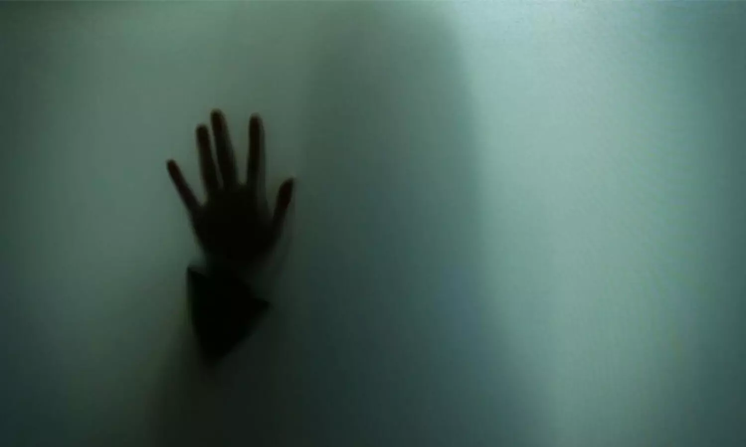 വീട്ടുകാരുമായി പിണങ്ങി കണ്ണൂരിലെത്തിയ യുവതിയെ പീഡിപ്പിച്ച കണ്ടക്​ടർമാർ പിടിയിൽ