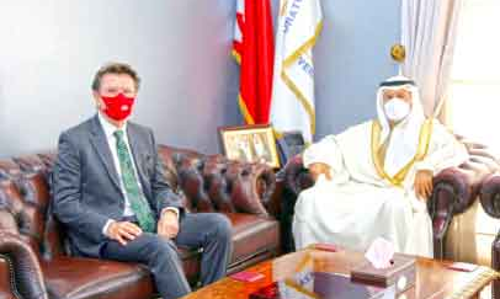 കാ​പി​റ്റ​ല്‍ ഗ​വ​ര്‍ണ​ര്‍ ഇ​യാ​ന്‍ ലി​ൻ​ഡ്​​സെ​യെ സ്വീ​ക​രി​ച്ചു