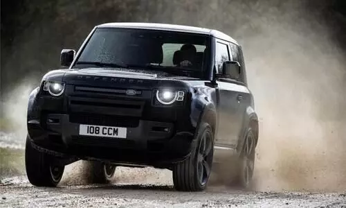 Land Rover Defender V8 revealed