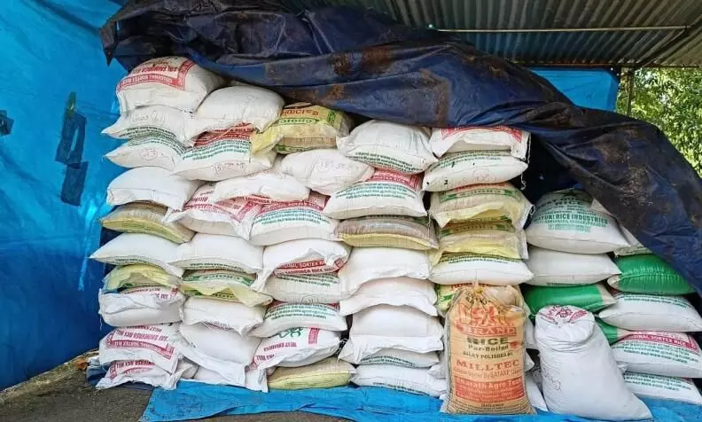 Attempt to smuggle 6000 kg of ration into private mill; Two were arrested