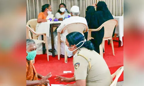 woman commission sitting