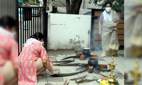 പുതുചരിത്രമെഴുതി ആറ്റുകാൽ പൊങ്കാല; വീടുകളിൽ പൊങ്കാലയർപ്പിച്ച്​ ഭക്​തജനം