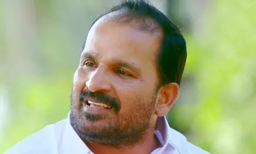 ആഴക്കൽ മത്സ്യബന്ധനം: കടകംപള്ളിക്കെതിരെ ടി.എൻ പ്രതാപൻ