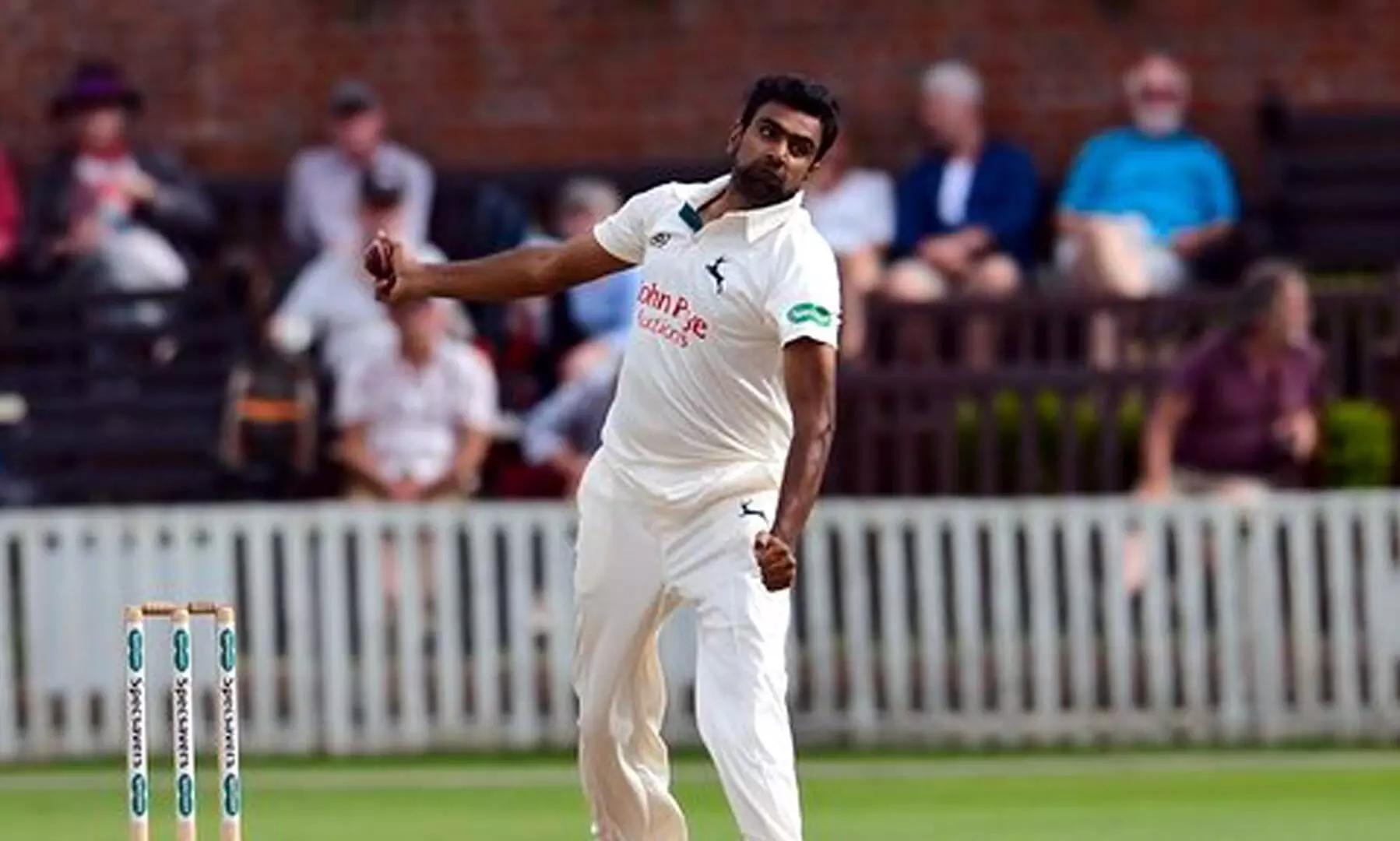 ഐ.സി.സി ടെസ്റ്റ്​ റാങ്കിങ്ങിൽ കുതിപ്പുമായി അശ്വിൻ മൂന്നാമത്​; കരിയർ ​ബെസ്റ്റ്​ റാങ്കുമായി രോഹിത്​