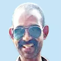 റോ​ഡ​രി​കി​ൽ പ​രി​ക്കേ​റ്റ് കി​ട​ന്ന യു​വാ​വ് മ​രി​ച്ചു