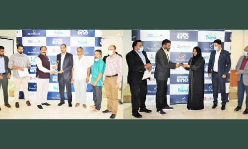 സി​ദ്ദീ​ഖ് തു​വ്വൂ​രി​നും ജ​സീ​ല മൂ​സ​ക്കും മീ​ഡി​യ​വ​ൺ​ബ്രേ​വ്ഹാ​ർ​ട്ട്​ പു​ര​സ്​​കാ​രം നൽകി