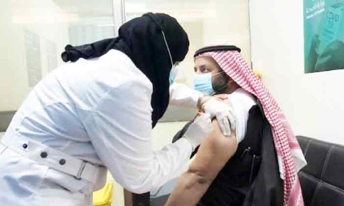 കോ​വി​ഡ് പ്ര​തി​രോ​ധം: ജു​ബൈ​ലി​ൽ വാ​ക്‌​സി​നേ​ഷ​ൻ സെൻറ​ർ പ്ര​വ​ർ​ത്ത​ന​മാ​രം​ഭി​ച്ചു