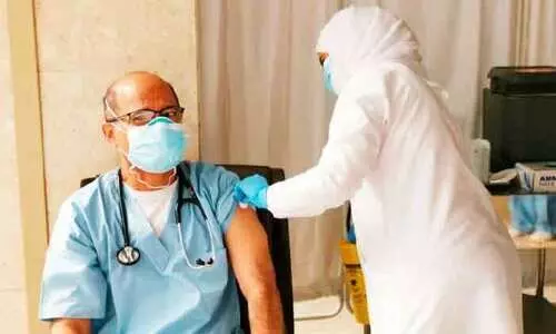 60 വ​യ​സ്സി​നു​ മു​ക​ളി​ലു​ള്ള​വ​ർ​ക്ക്​ കോ​വി​ഡ്​ വാ​ക്​​സി​ൻ ന​ൽ​കി​ത്തു​ട​ങ്ങി