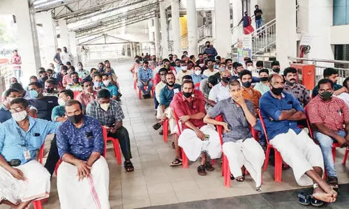 ksrtc drivers hunger strike