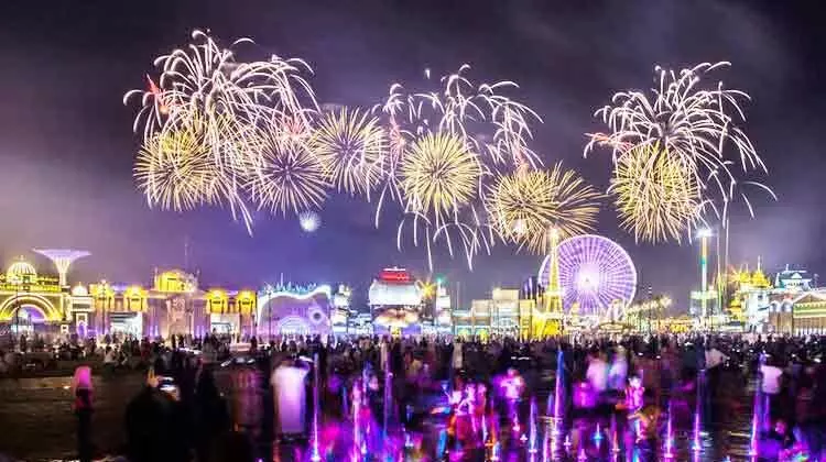 ഗ്ലോബൽ വില്ലേജിൽ വെടിക്കെട്ട് പുനരാരംഭിക്കുന്നു ഗ്ലോബൽ വില്ലേജിൽ വെടിക്കെട്ട് പുനരാരംഭിക്കുന്നു