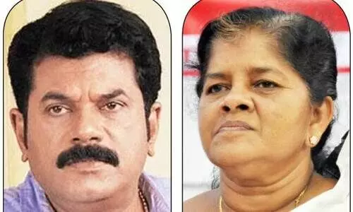 മു​കേ​ഷ്​ വീ​ണ്ടും, മേ​ഴ്​​സി​ക്കു​ട്ടി​യ​മ്മ​ക്ക്​ ഇ​ള​വ്​ തേ​ടും; ഇ​​രു​​വ​​ർ​​ക്കും വി​​മ​​ർ​​ശ​​ന​​വും