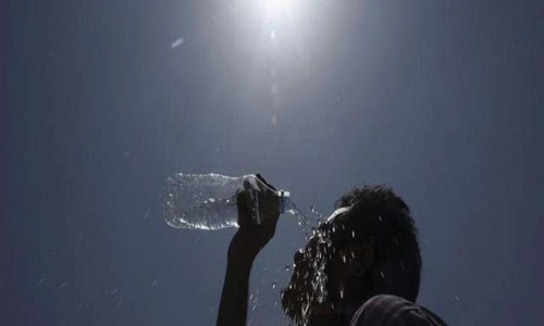 പാലക്കാട് തുടർച്ചയായ രണ്ടാം ദിവസവും 40 ഡിഗ്രി ചൂട് പാലക്കാട് തുടർച്ചയായ രണ്ടാം ദിവസവും 40 ഡിഗ്രി ചൂട്