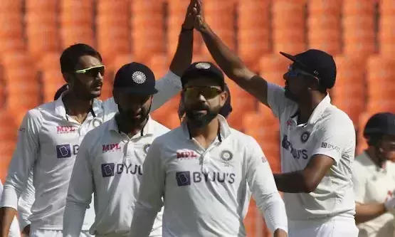 ഇന്ത്യൻ സ്​പിൻ മാജിക്​​ വീണ്ടും; ഇംഗ്ലണ്ട്​ 205 റൺസിന്​ എല്ലാവരും പുറത്ത്​