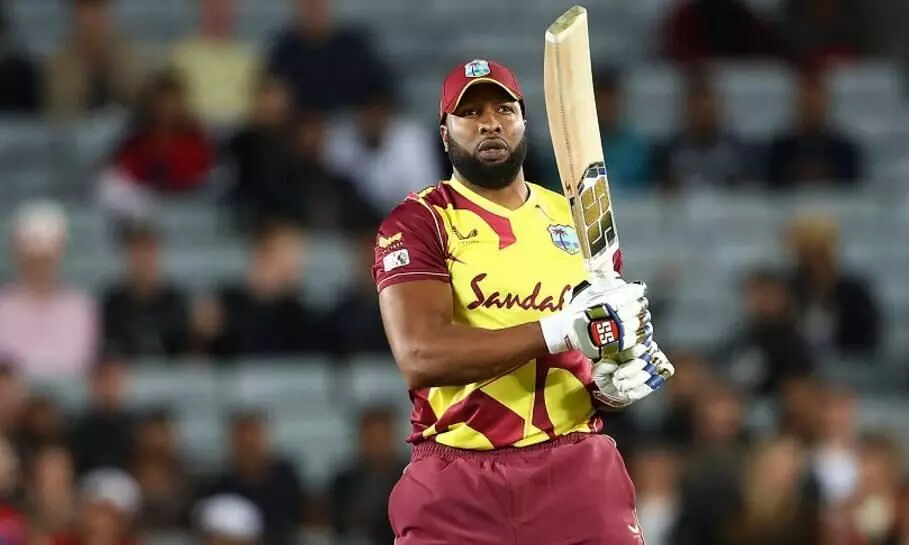 ഹാട്രിക്​ നിറവിലിരുന്ന ധനഞ്​ജയയെ ഒരോവറിൽ ആറുവട്ടം സിക്​സർ പറത്തി പൊള്ളാർഡ്​ ഷോ