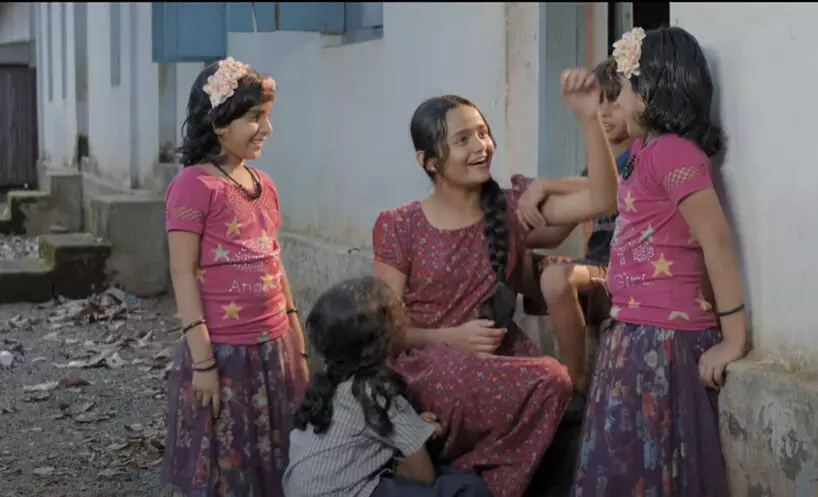 മീനാക്ഷിയുടെ അമീറയിലെ ആദ്യ ഗാനം റിലീസായി മീനാക്ഷിയുടെ അമീറയിലെ ആദ്യ ഗാനം റിലീസായി