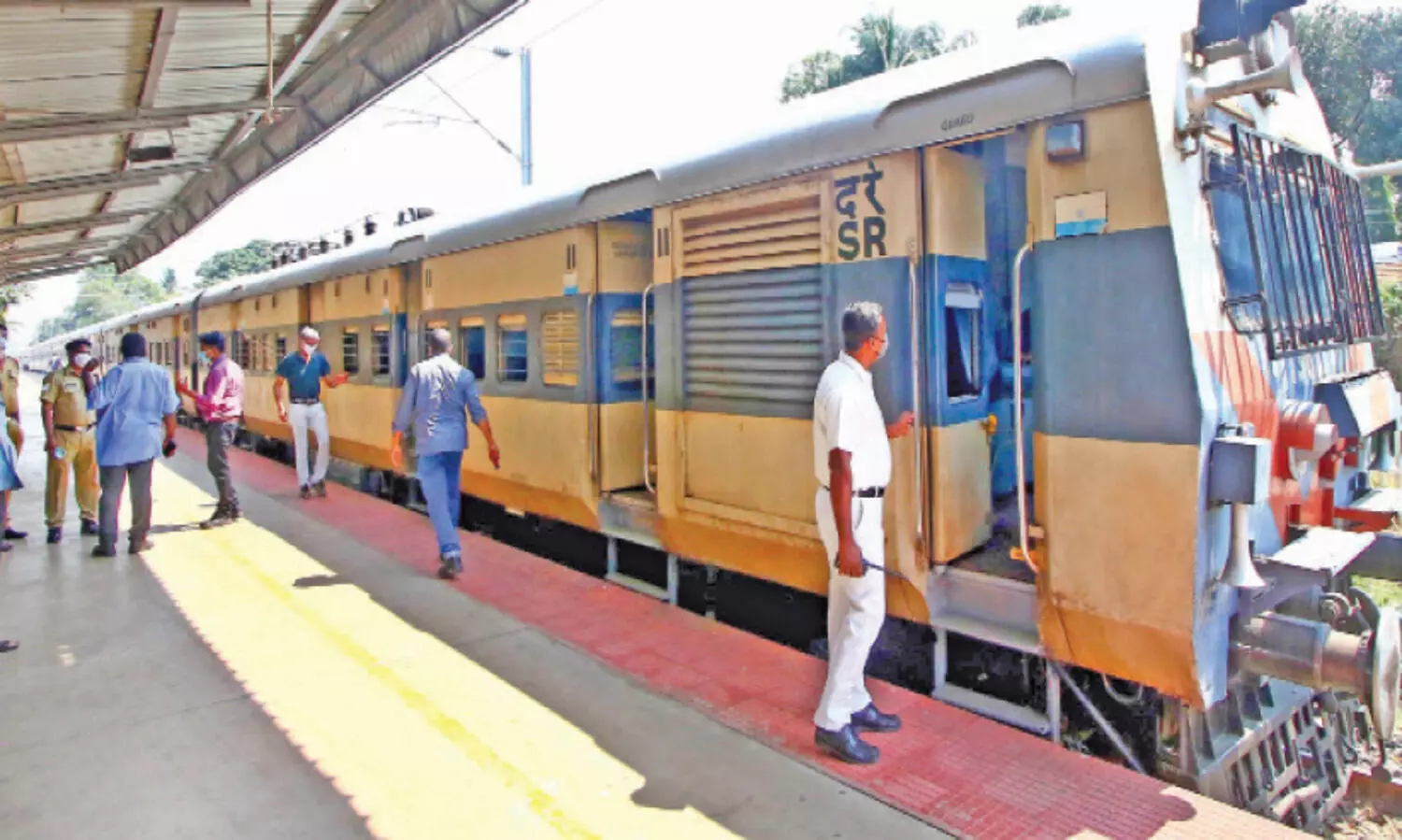 memu train-kannur railway station