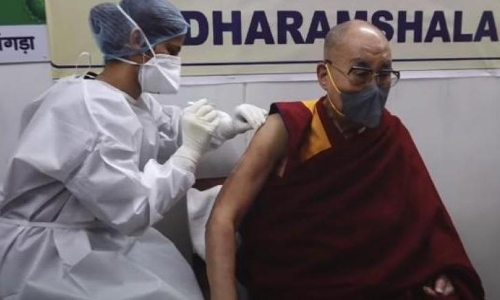ടിബറ്റൻ ആത്മീയ നേതാവ്​ ദലൈലാമ കോവിഡ്​ വാക്​സിൻ സ്വീകരിച്ചു