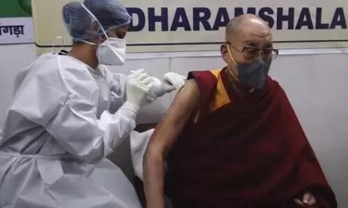 ടിബറ്റൻ ആത്മീയ നേതാവ്​ ദലൈലാമ കോവിഡ്​ വാക്​സിൻ സ്വീകരിച്ചു