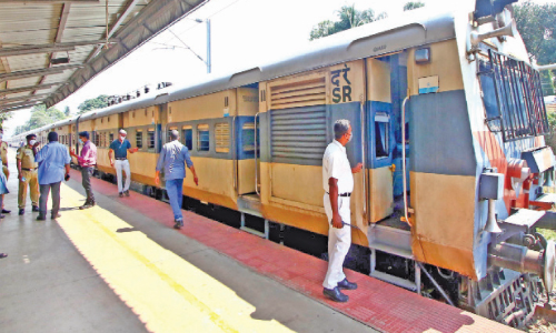 memu train-kannur railway station