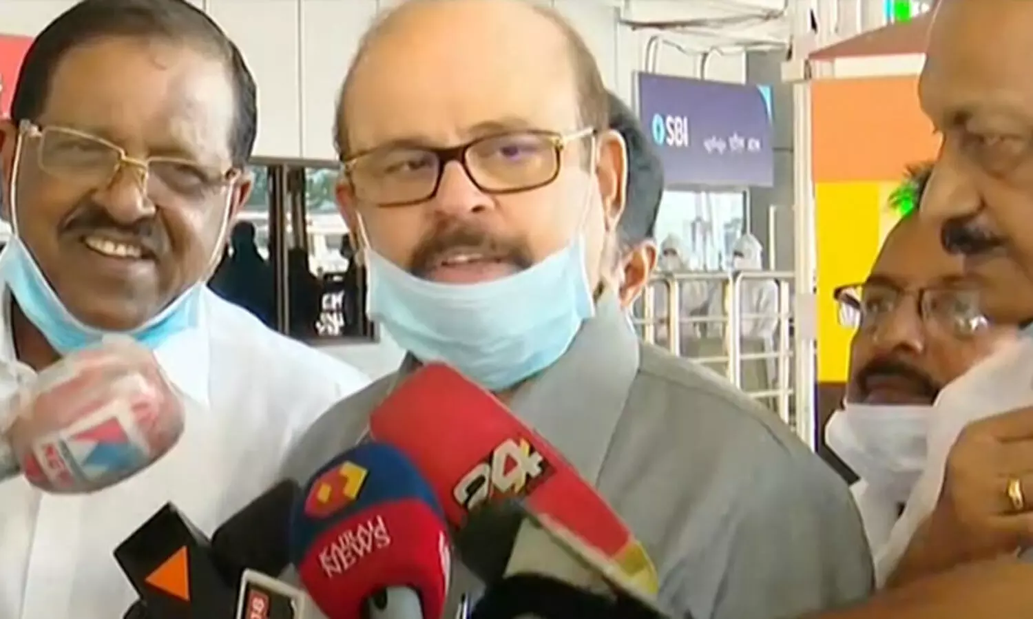 കോൺഗ്രസ് എം.പിമാർ മത്സരിക്കില്ല; മത്സരിക്കണമോ എന്ന് മുല്ലപ്പള്ളിക്ക് തീരുമാനിക്കാം -താരീഖ് അൻവർ