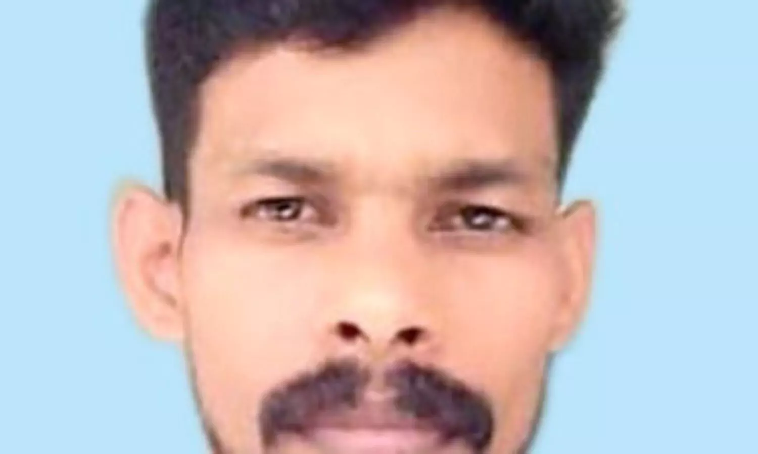 യു​വാ​വ് പു​ഴ​യി​ൽ മു​ങ്ങി മ​രി​ച്ചു