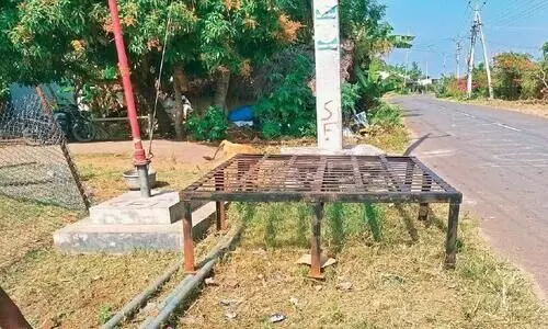 വേ​ന​ലി​ൽ സ്ഥാ​പി​ച്ച ജ​ല​സം​ഭ​ര​ണി​ക​ൾ  കാ​ണാ​താ​വു​ന്നു