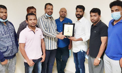 മു​ഹ​മ്മ​ദ് ഷ​ക്കീ​ർപെ​രി​ന്ത​ൽ​മ​ണ്ണ​ക്ക് യാ​ത്ര​യ​യ​പ്പ് ന​ൽ​കി