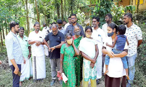 ദുരിതജീവിതത്തിന് അറുതി: ജാനകിയും കുടുംബവും പീസ്​വാലി തണലിൽ