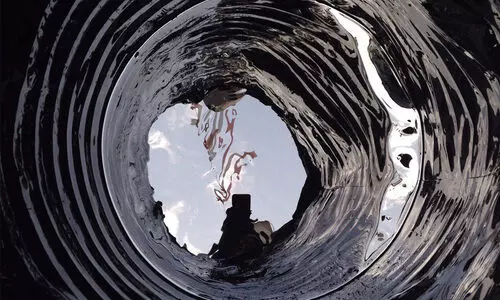 കളിക്കുന്നതിനിടയിൽ പെൺകുട്ടി ടാര്‍ വീപ്പയില്‍ വീണു: ക​ഴു​ത്തോ​ളം ടാ​റി​ല്‍ മു​ങ്ങി​യ കുട്ടിയെ രക്ഷിച്ച്​  ഫയർഫോഴ്​സ്​