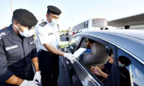 കോ​വി​ഡ്​ ച​ട്ട​ലം​ഘ​നം: 734 പേ​ർ​ക്കെ​തി​രെ ന​ട​പ​ടി