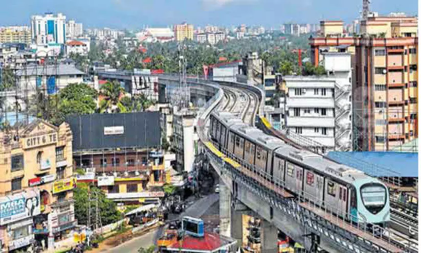 രാഷ്ട്രീയ പ്രകമ്പനങ്ങളുടെ പ്രഭവകേന്ദ്രമായി കൊച്ചി രാഷ്ട്രീയ പ്രകമ്പനങ്ങളുടെ പ്രഭവകേന്ദ്രമായി കൊച്ചി