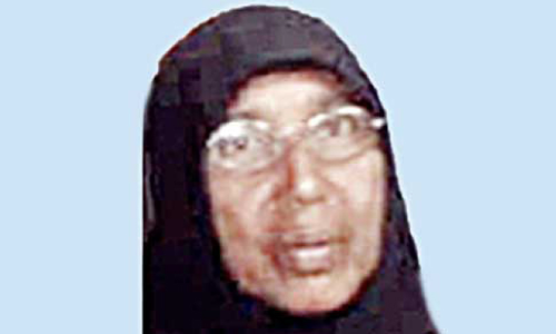 പു​ല്ല​രി​യാ​ൻ പോ​യ സ്ത്രീ ​മ​രി​ച്ച​നി​ല​യി​ൽ