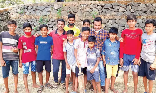 ലോ​കം അ​റി​ഞ്ഞ ക​ളി​സ്ഥ​ല​ത്തെ കു​ട്ടി​ക​ൾ​ക്ക് ക​ളി​ക്കാ​ൻ സ്ഥ​ല​മി​ല്ല