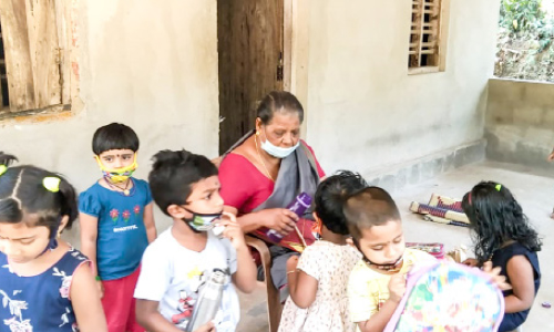 പാരമ്പര്യവഴിയിൽ അക്ഷരവെളിച്ചം പകർന്ന്​  ജാ​ന​കി​യ​മ്മ