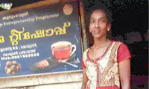 ആഴക്കിണറിൽ ജീവനുവേണ്ടി പിടഞ്ഞ്​ രണ്ടുവയസ്സുകാരൻ, രക്ഷകരായി സിന്ധുവും ശശിയും