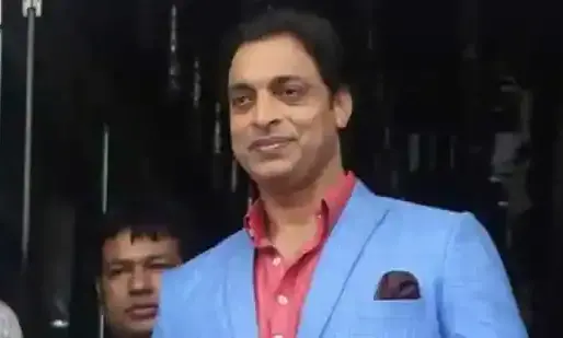 ഋഷഭ്​ പന്തിനും വാഷിങ്​ടൺ സുന്ദറിനുമാകുമെങ്കിൽ റണ്ണെടുക്കാൻ അവർ​ മാത്രം എന്തേ മറന്നു? ഇംഗ്ലീഷ്​ തോൽവിയെ ട്രോളി അക്​​തർ