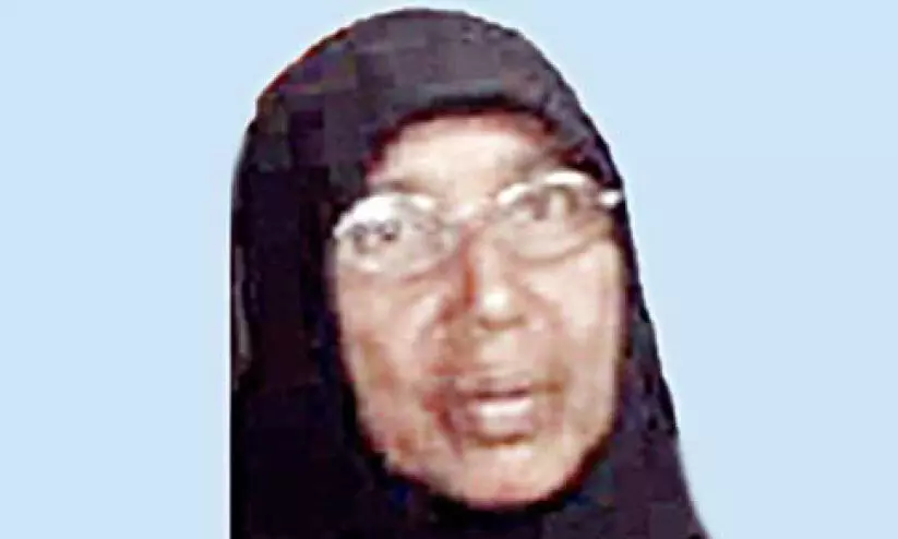 പുല്ലരിയാൻ പോയ സ്ത്രീ മരിച്ചനിലയിൽ പുല്ലരിയാൻ പോയ സ്ത്രീ മരിച്ചനിലയിൽ