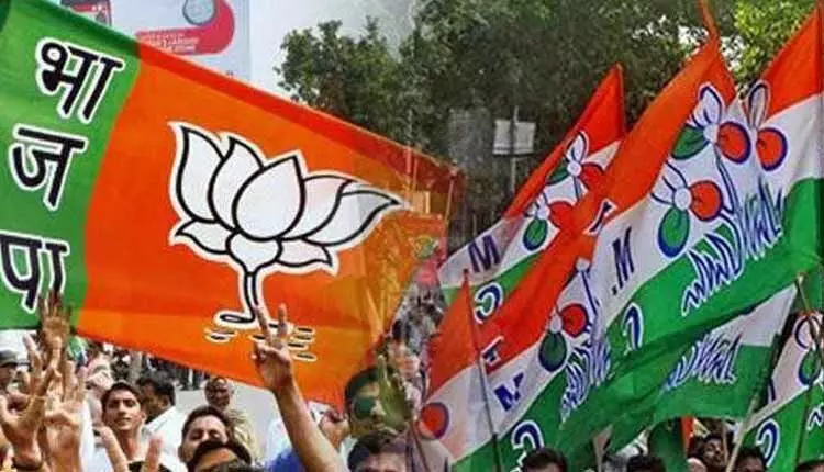 അഞ്ച് തൃണമൂൽ എം.എൽ.എമാർ ബി.ജെ.പിയിൽ; മമതക്ക് തിരിച്ചടി അഞ്ച് തൃണമൂൽ എം.എൽ.എമാർ ബി.ജെ.പിയിൽ; മമതക്ക് തിരിച്ചടി