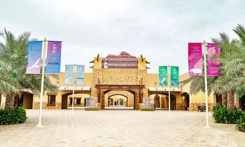 മാ​ലി​ന്യ​നി​ർ​മാ​ർ​ജ​നം : ബോ​ധ​വ​ത്​​ക​ര​ണ​വു​മാ​യി അ​ൽ​​െഎൻ മൃ​ഗ​ശാ​ല