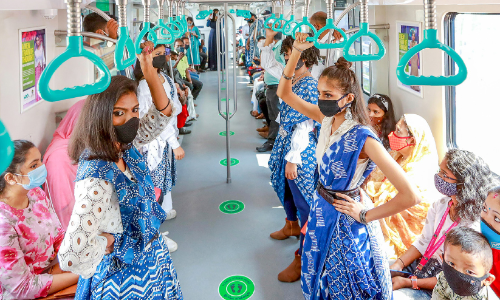 fashion show at kochi metro