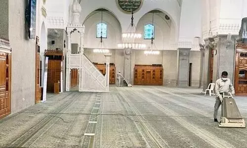 കോ​വി​ഡ് വ്യാ​പ​നം; എ​ട്ടു പ​ള്ളി​ക​ൾ അ​ട​ച്ചു