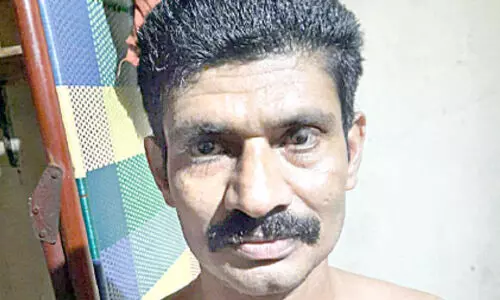 എട്ടുവർഷമായി മുങ്ങിനടന്ന പി​ടി​കി​ട്ടാ​പ്പു​ള്ളി​യെ പിടികൂടി