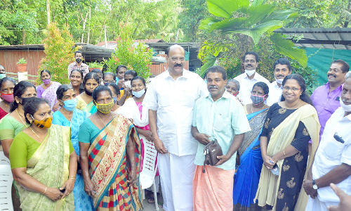 മാണി സി.കാപ്പ​നുവേണ്ടി സഹോദരങ്ങളും ബന്ധുക്കളും