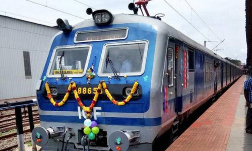 കേരളത്തിൽ മെമു സർവീസ്​ 15 മുതൽ; എക്​സ്​പ്രസ്​ നിരക്ക്​ നൽകണം