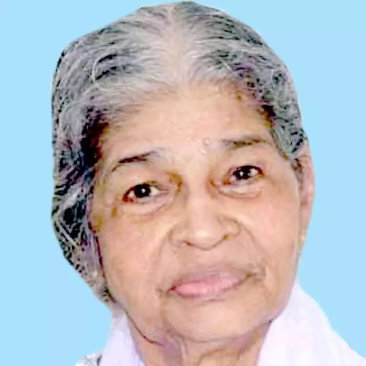 ആ​ലീ​സ്​